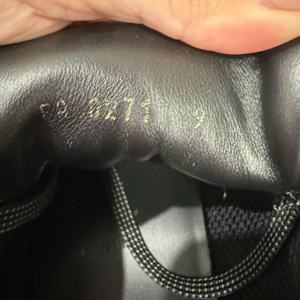LOUIS VUITTON Run Away Sneaker - Picture 8 of 10